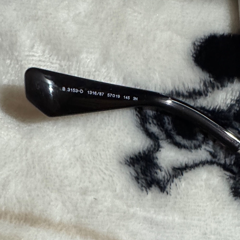 NWT Burberry Dark Gray & Black Round Sunglasses - Picture 6 of 9